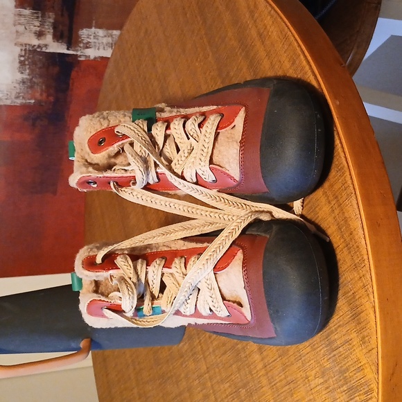 Cozy Kids Boots with Faux Fur Lining - Picture 3 of 4